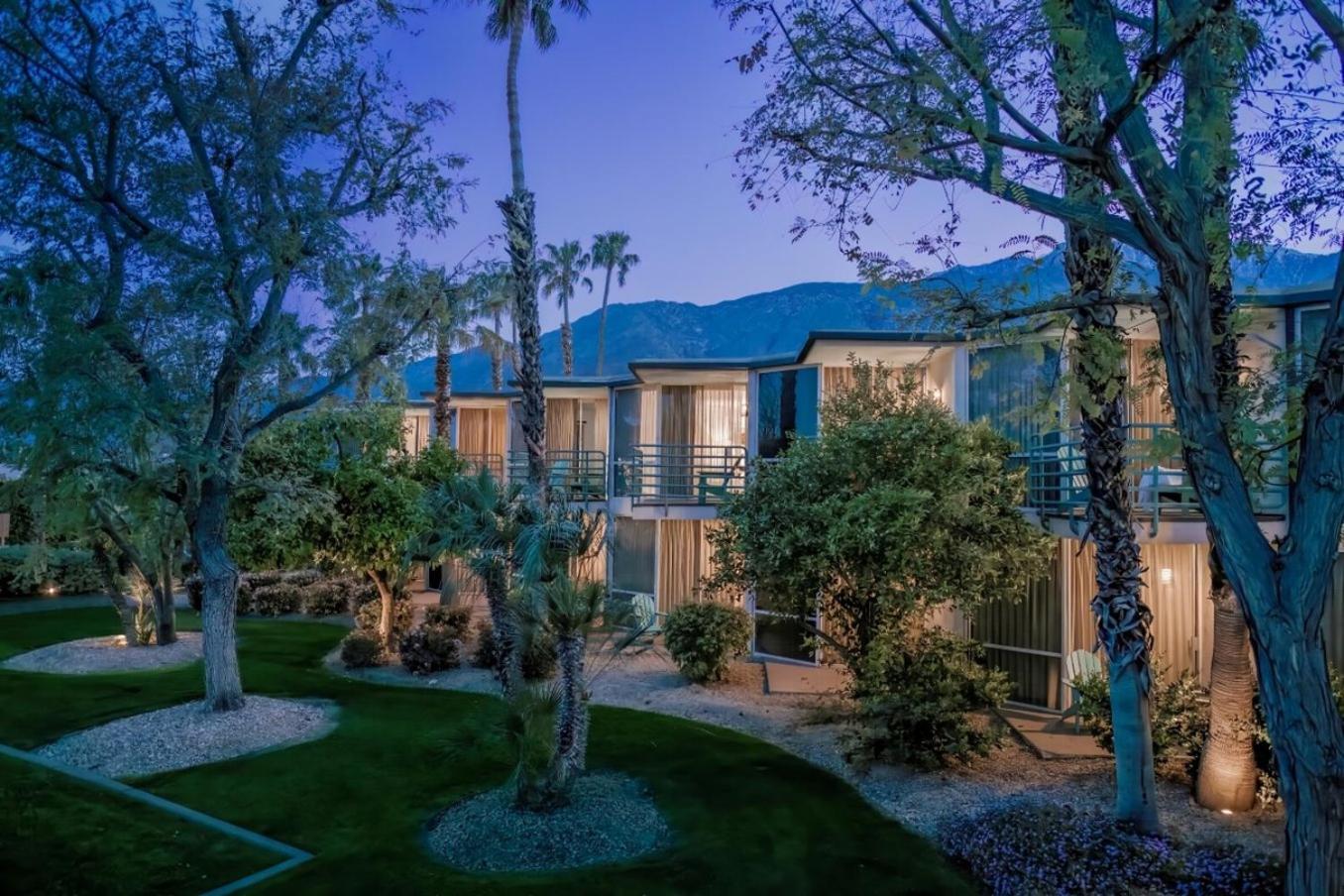 Riviera Resort Palm Springs Exterior photo